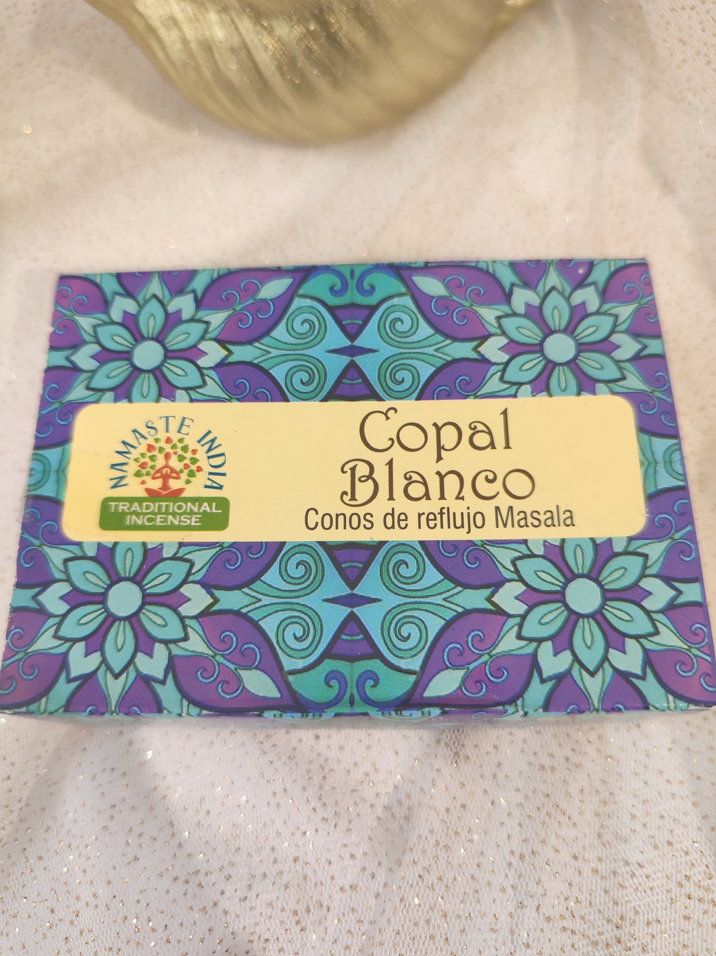 Conos reflujo copal blanco
